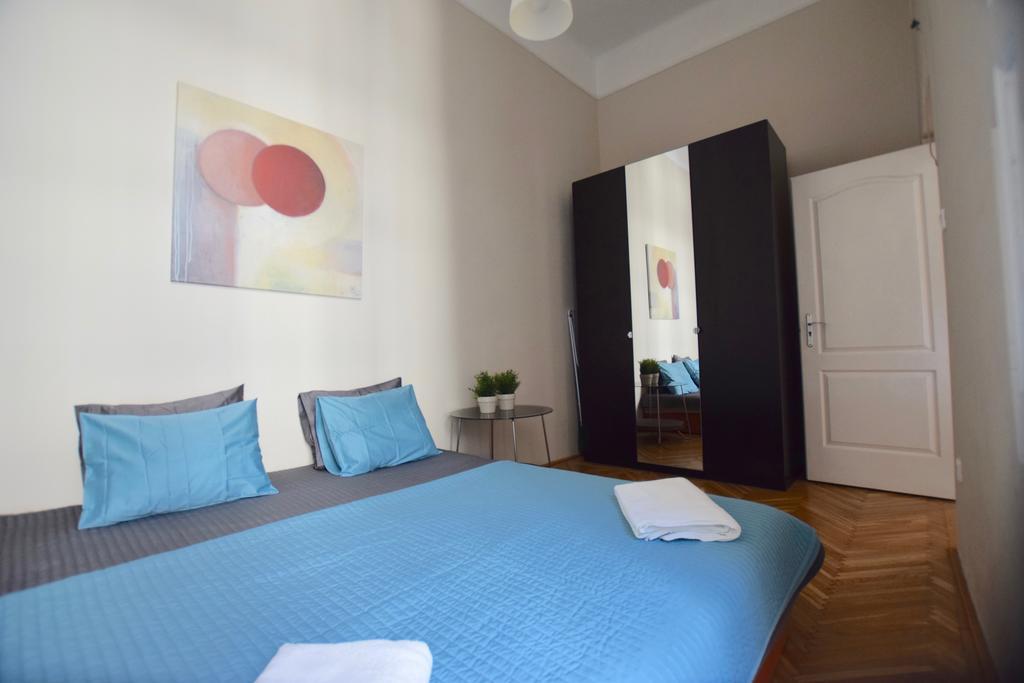 Standard Apartment By Hi5 - Muzeum 5 Budapest Ngoại thất bức ảnh